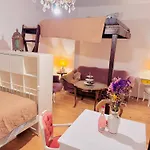 Romantic 아파트