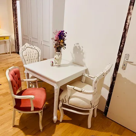 Apartment Amber Vintage Berlin